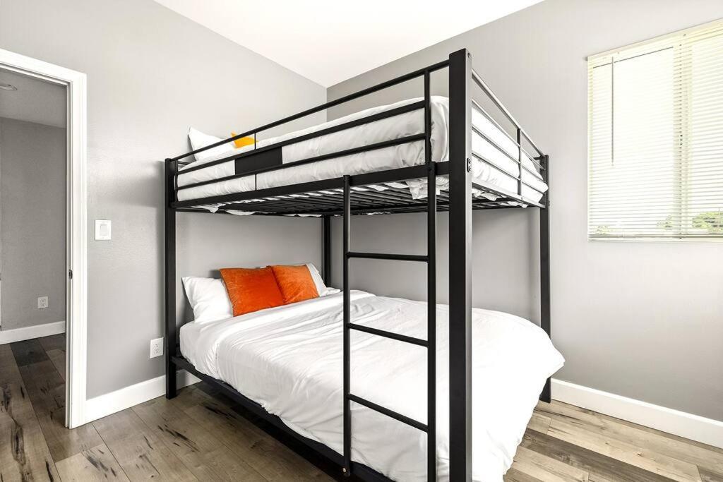 Fun Mid-city New Sleeps 10 Near Usc/dtla/expo Appartement Los Angeles